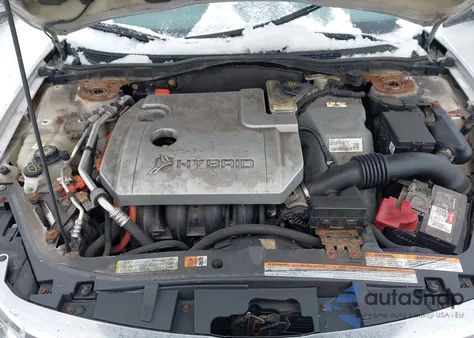 2010 Ford Fusion Hybrid z USA, uszkodzony, nr VIN 3FADP0L31AR316002